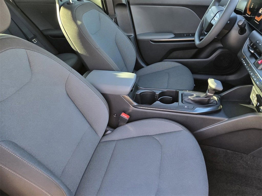 New 2025 Kia K4 LXS image 26