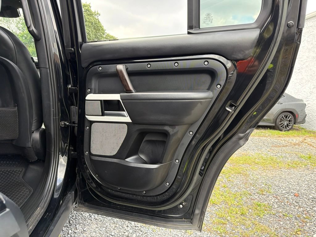 Used 2023 Land Rover Defender 130 SE AWD/4WD image 19