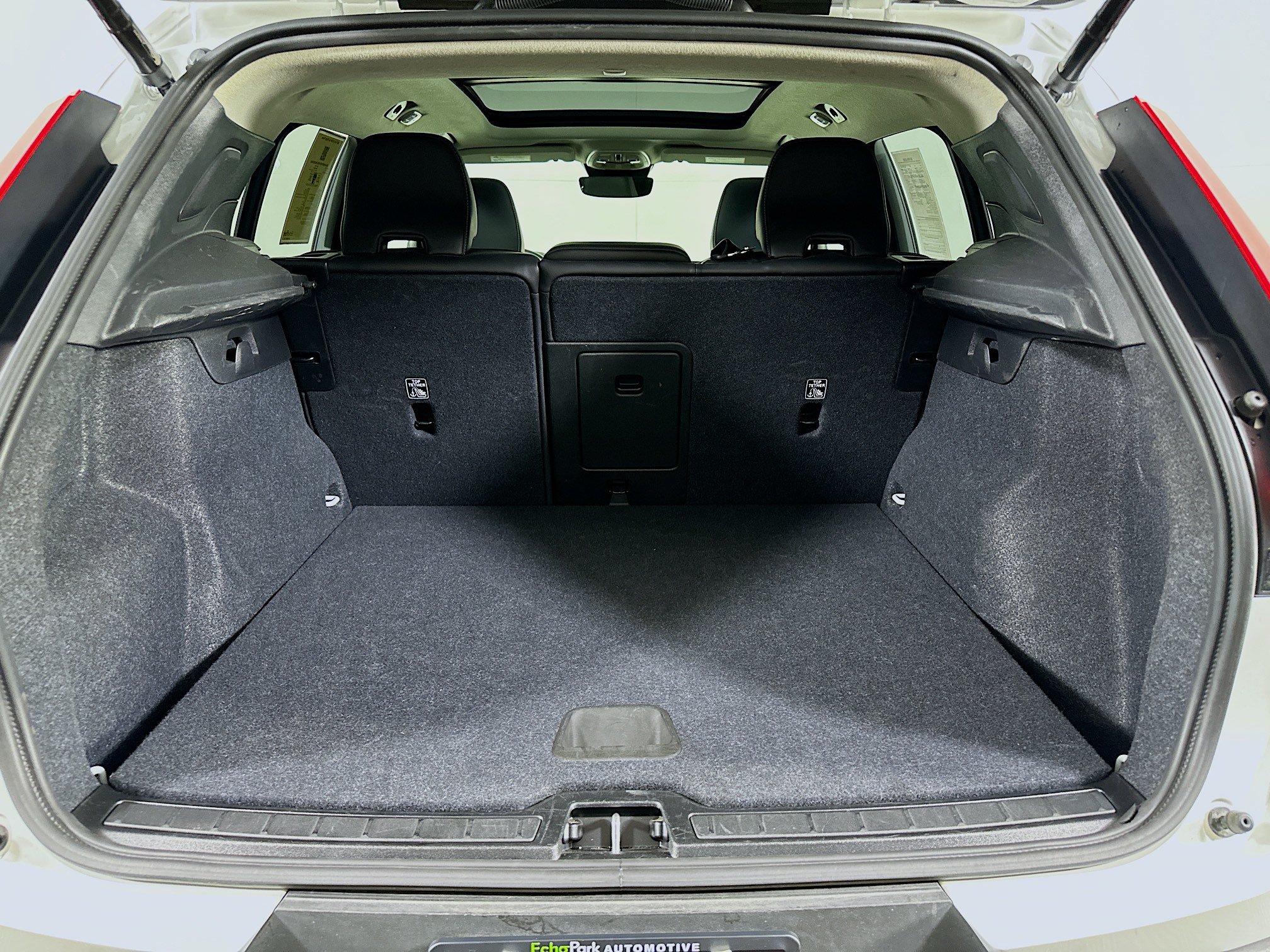 Used 2025 Volvo XC40 B5 Core AWD/4WD image 29