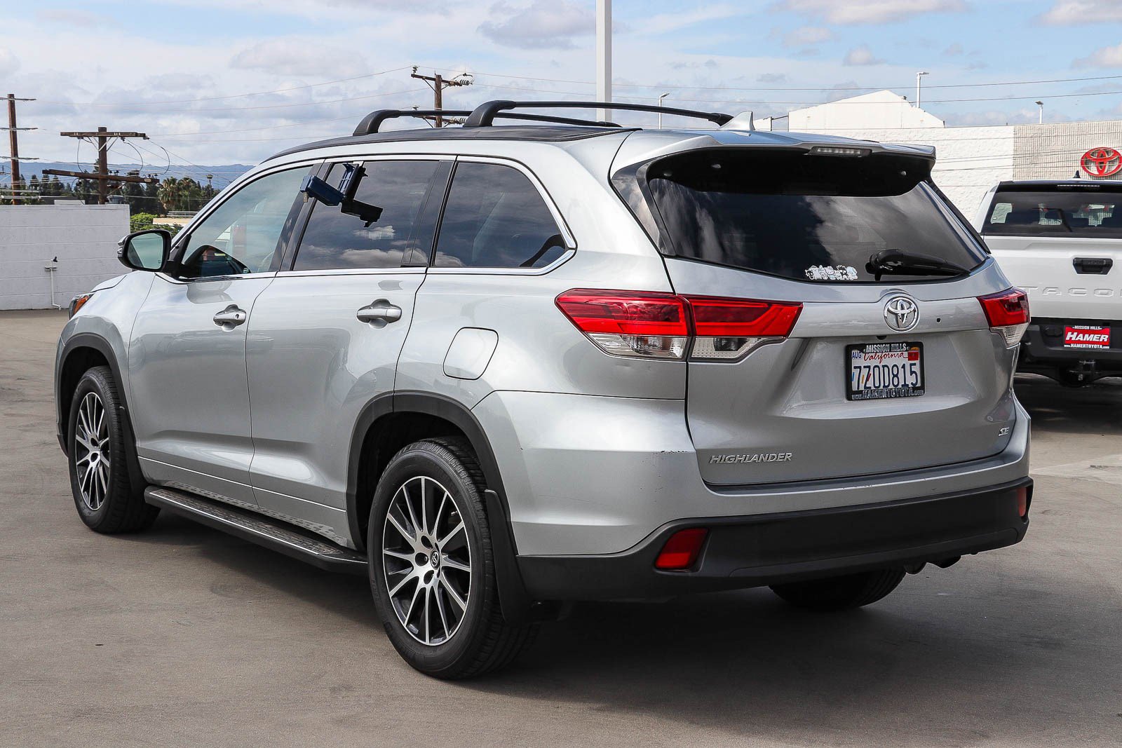 Certified 2017 Toyota Highlander SE w/ Carpet Mat Package image 5