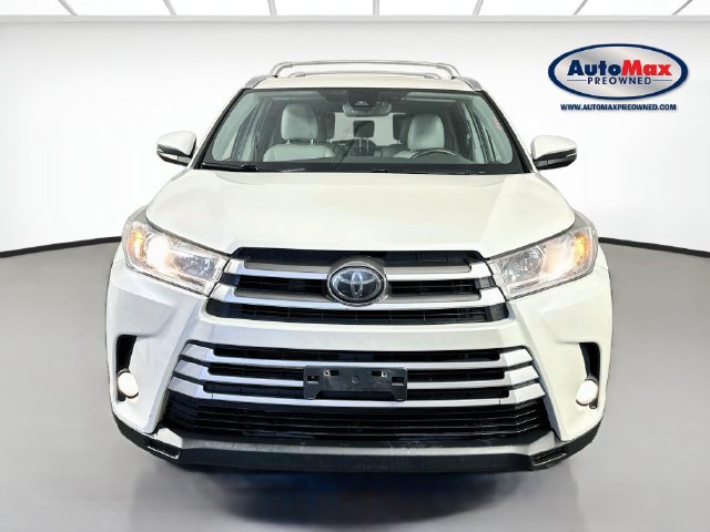 Used 2019 Toyota Highlander XLE AWD/4WD image 7