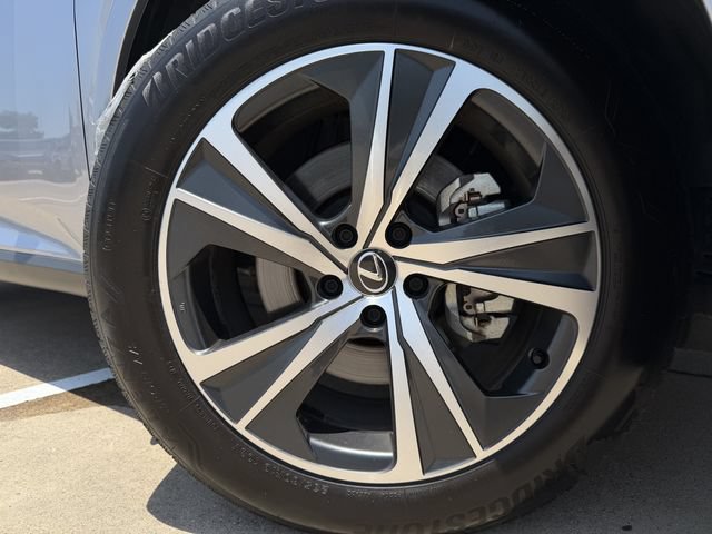 Used 2025 Lexus RX 350 Premium w/ Accessory Package (Z1) FWD image 9