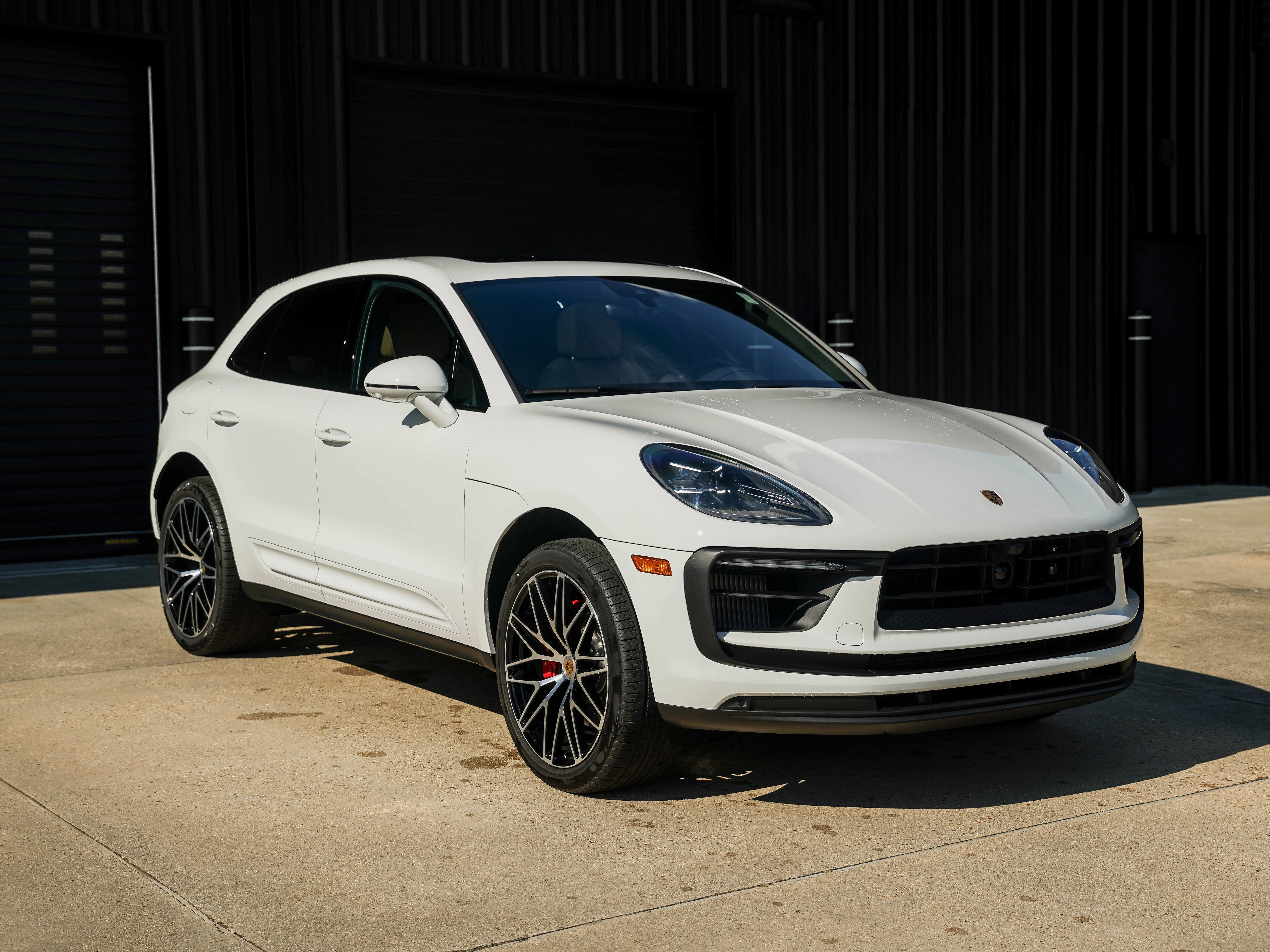 New 2026 Porsche Macan S image 7