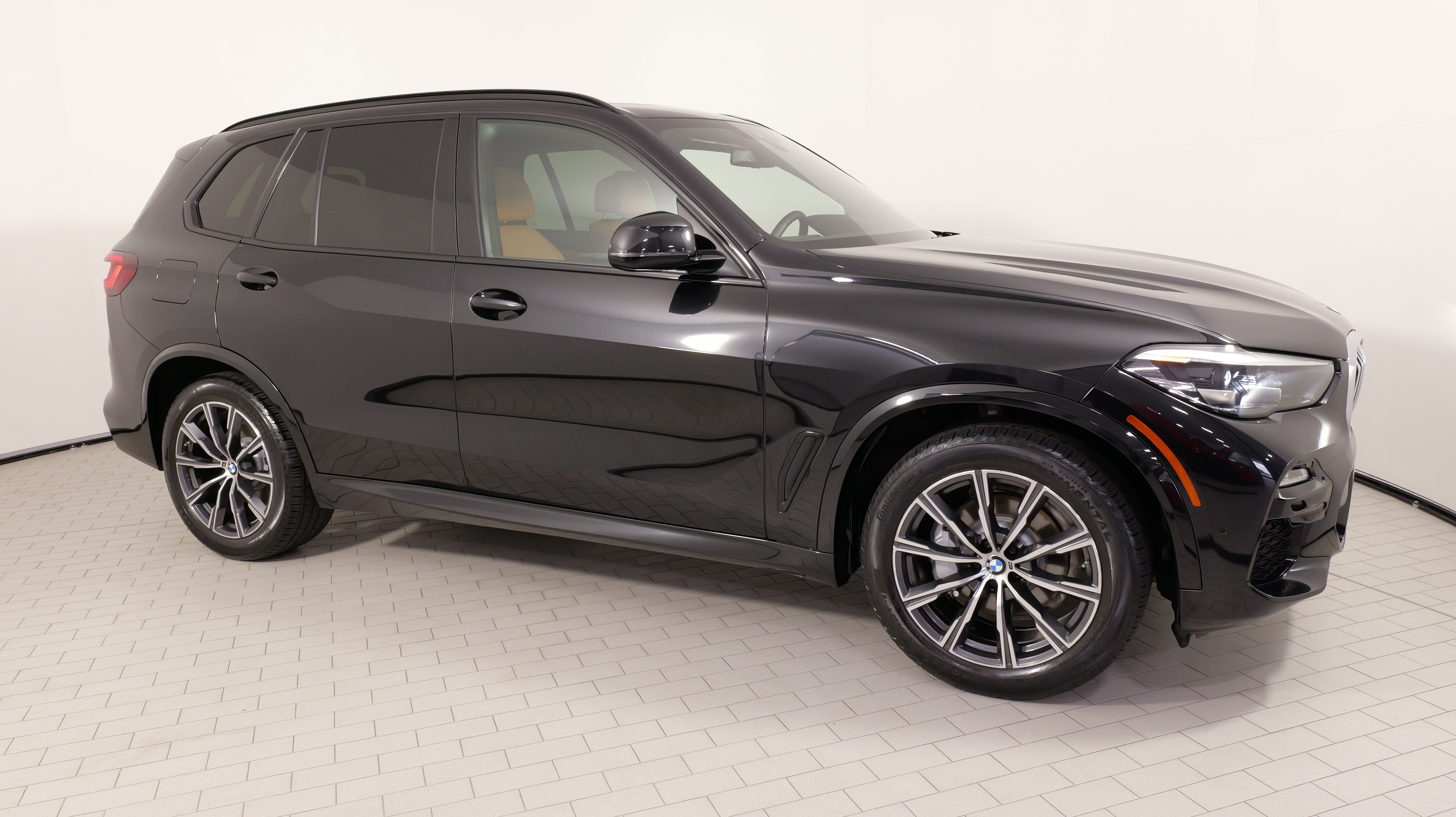 Used 2020 BMW X5 xDrive40i w/ M Sport Package AWD/4WD image 8