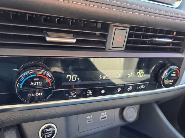 Used 2023 Nissan Rogue SV image 24