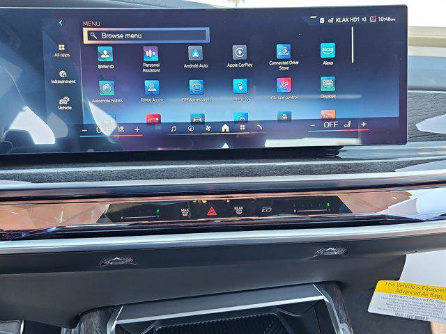 New 2026 BMW 750e xDrive image 21