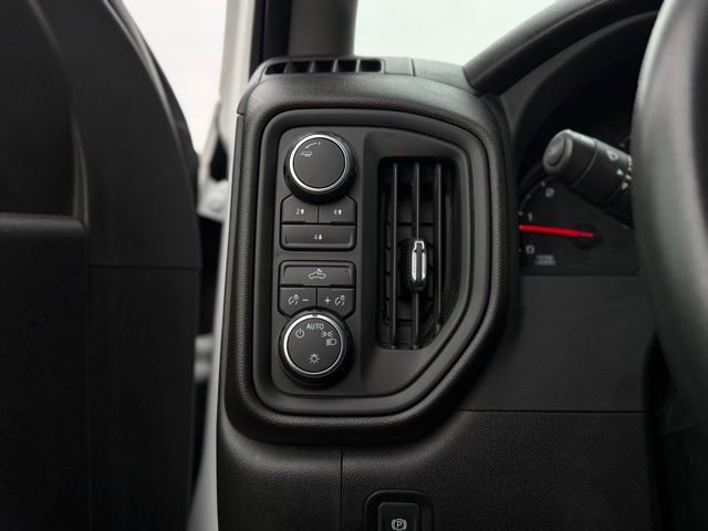 Used 2025 Chevrolet Silverado 2500 W/T AWD/4WD image 14