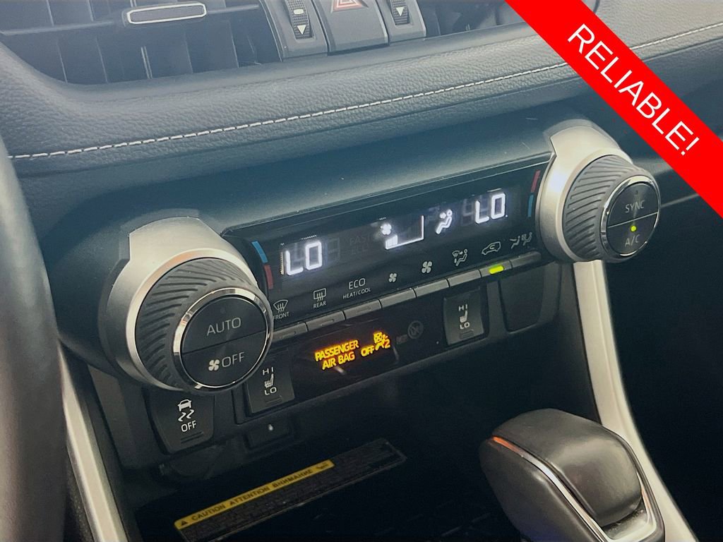 Used 2021 Toyota RAV4 XLE Premium image 15