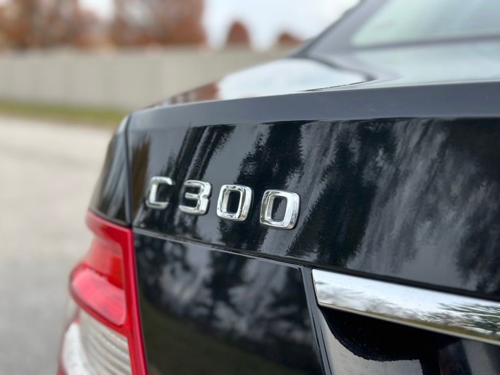 Used 2011 Mercedes-Benz C 300 4MATIC Sedan image 14