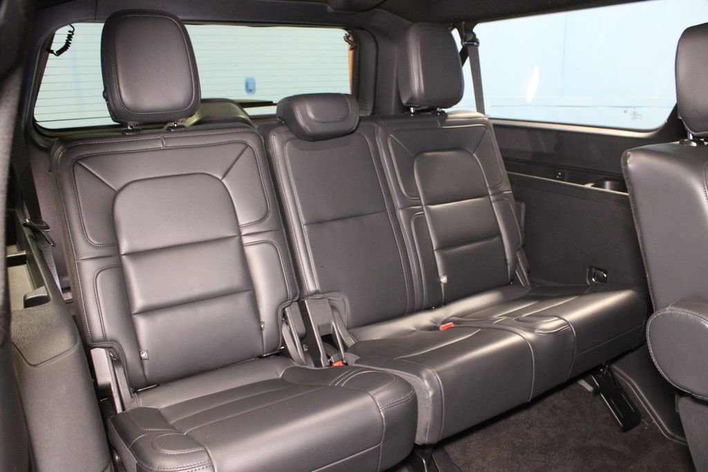 Used 2024 Lincoln Navigator L Reserve image 32