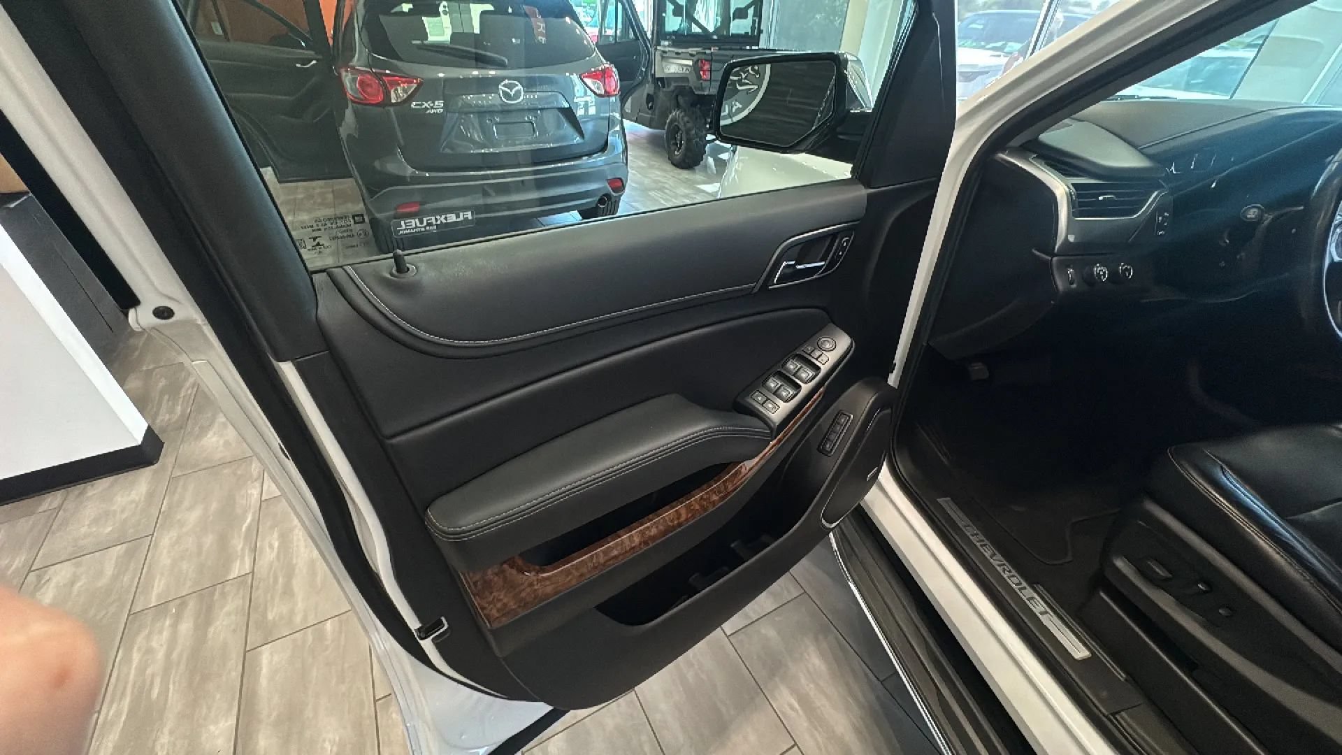 Used 2019 Chevrolet Tahoe Premier AWD/4WD image 29