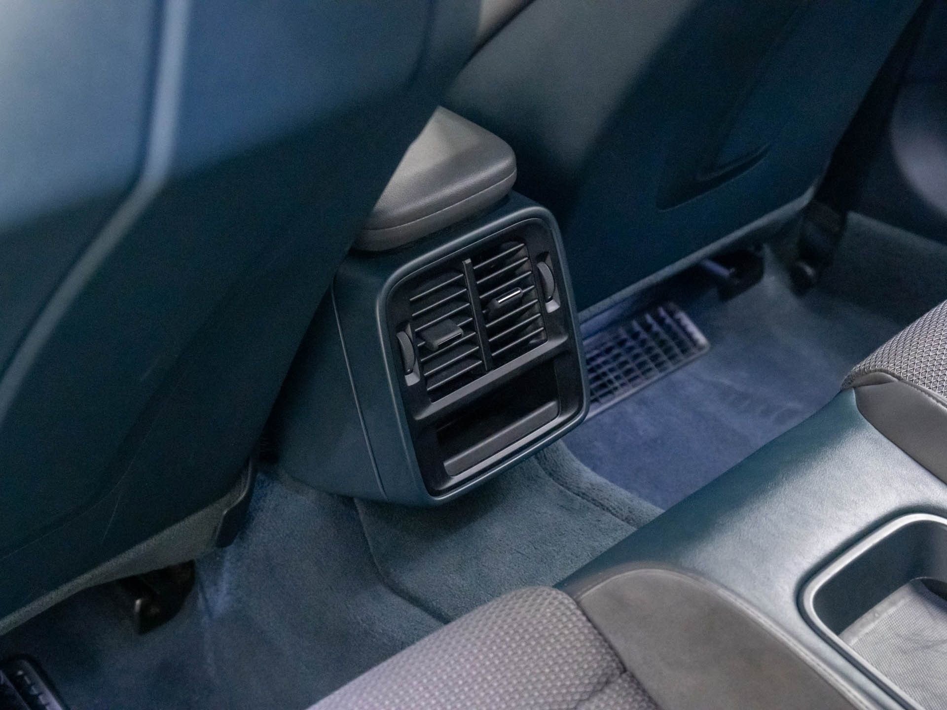 Certified 2022 Porsche Taycan 4S image 17