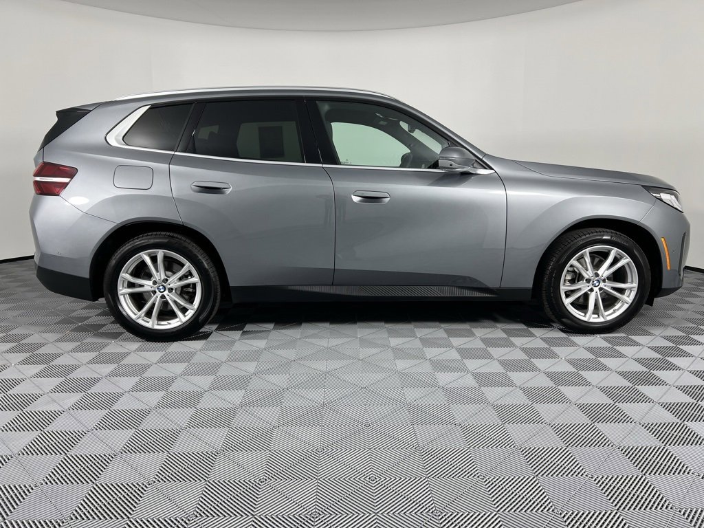 Used 2025 BMW X3 xDrive30i image 9