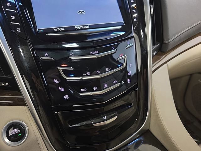 Used 2018 Cadillac Escalade Luxury AWD/4WD image 24