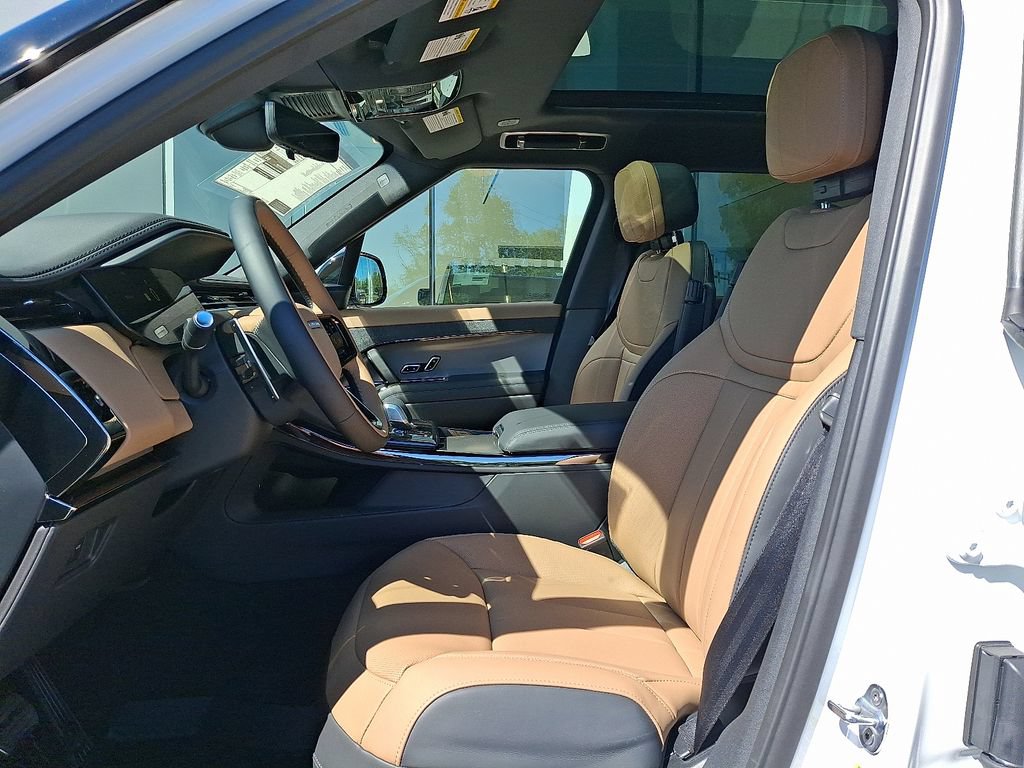 New 2026 Land Rover Range Rover Sport Dynamic SE AWD/4WD image 9