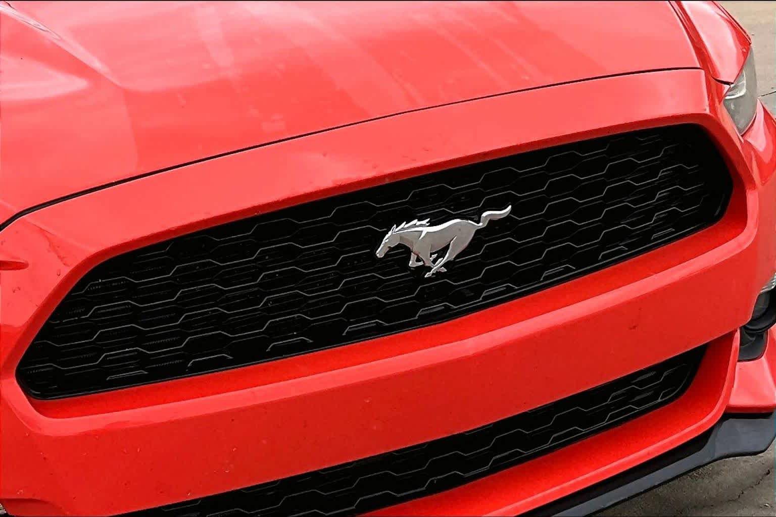 Used 2016 Ford Mustang Premium RWD image 27