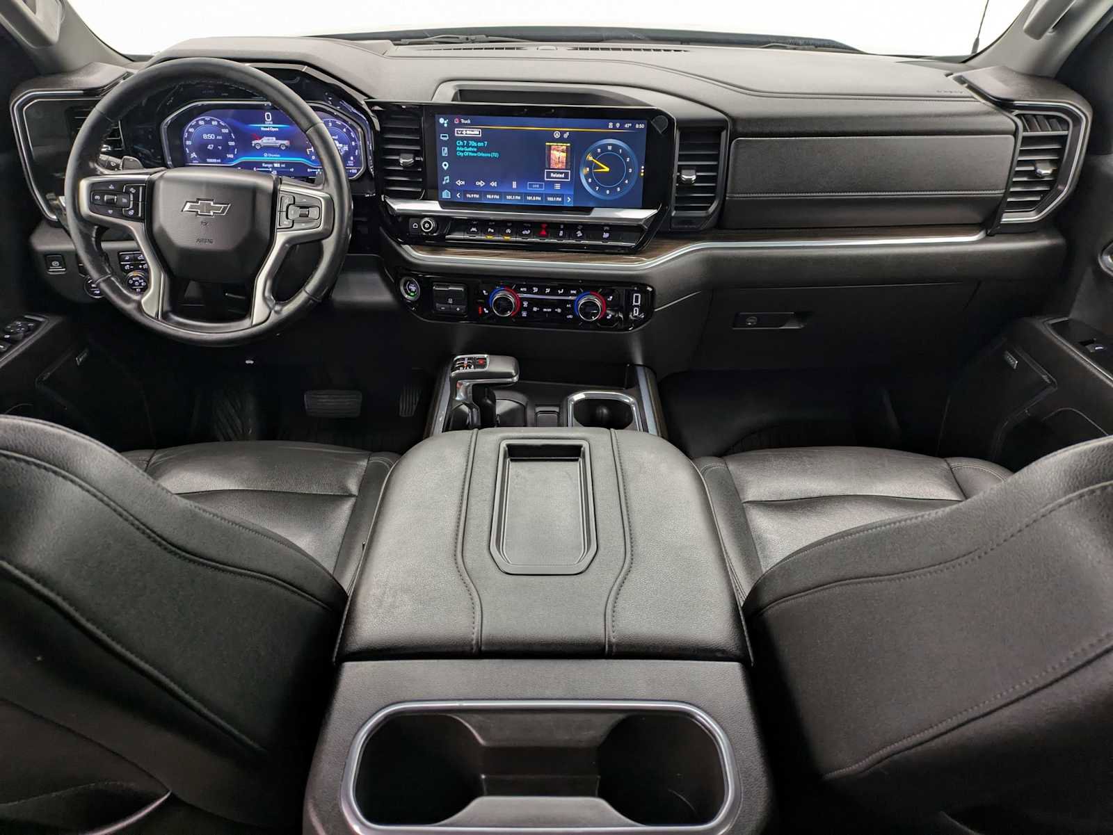 Used 2022 Chevrolet Silverado 1500 RST w/ Convenience Package II AWD/4WD image 18
