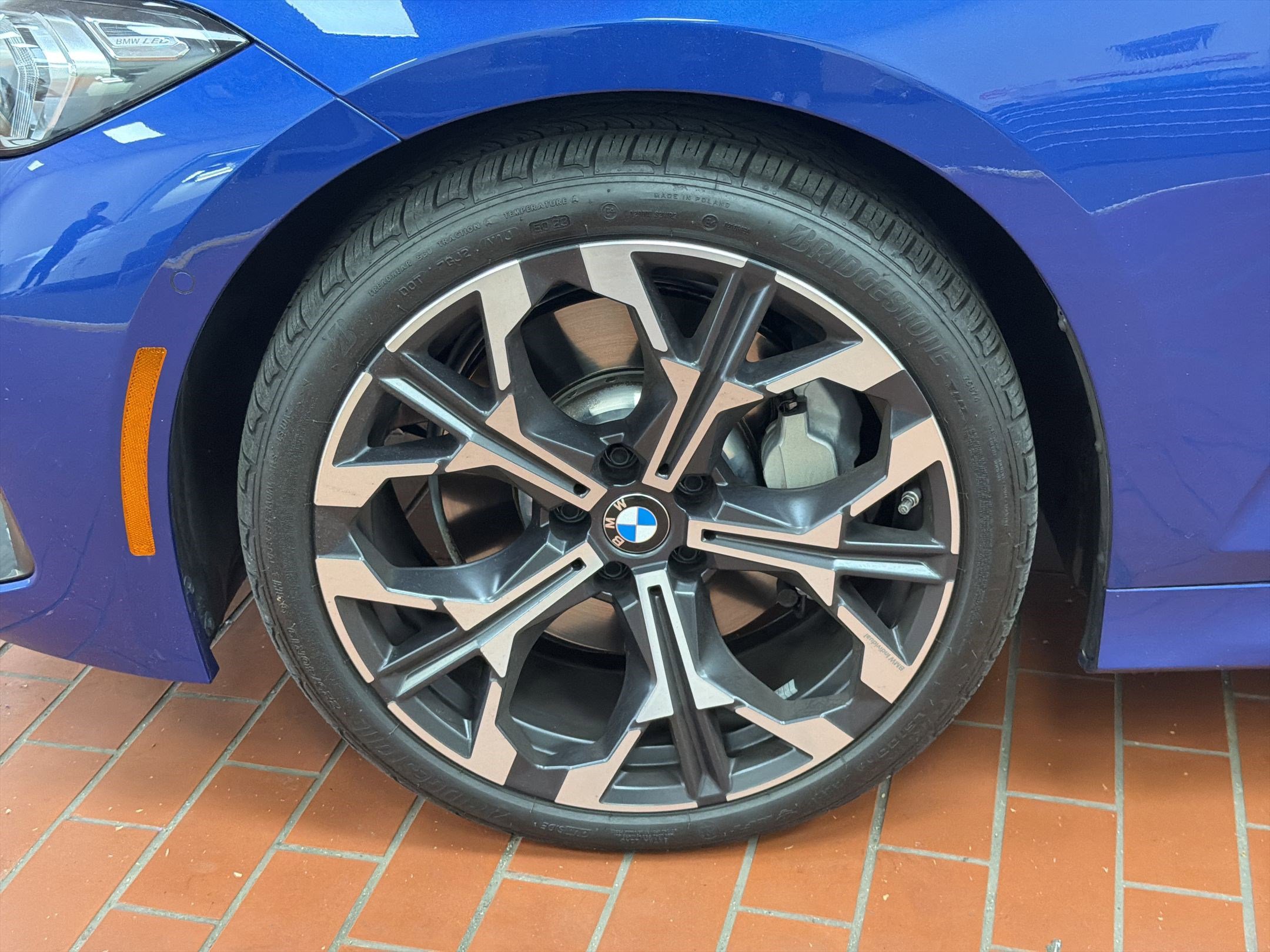Used 2025 BMW 330i xDrive Sedan w/ M Sport Package AWD/4WD image 12