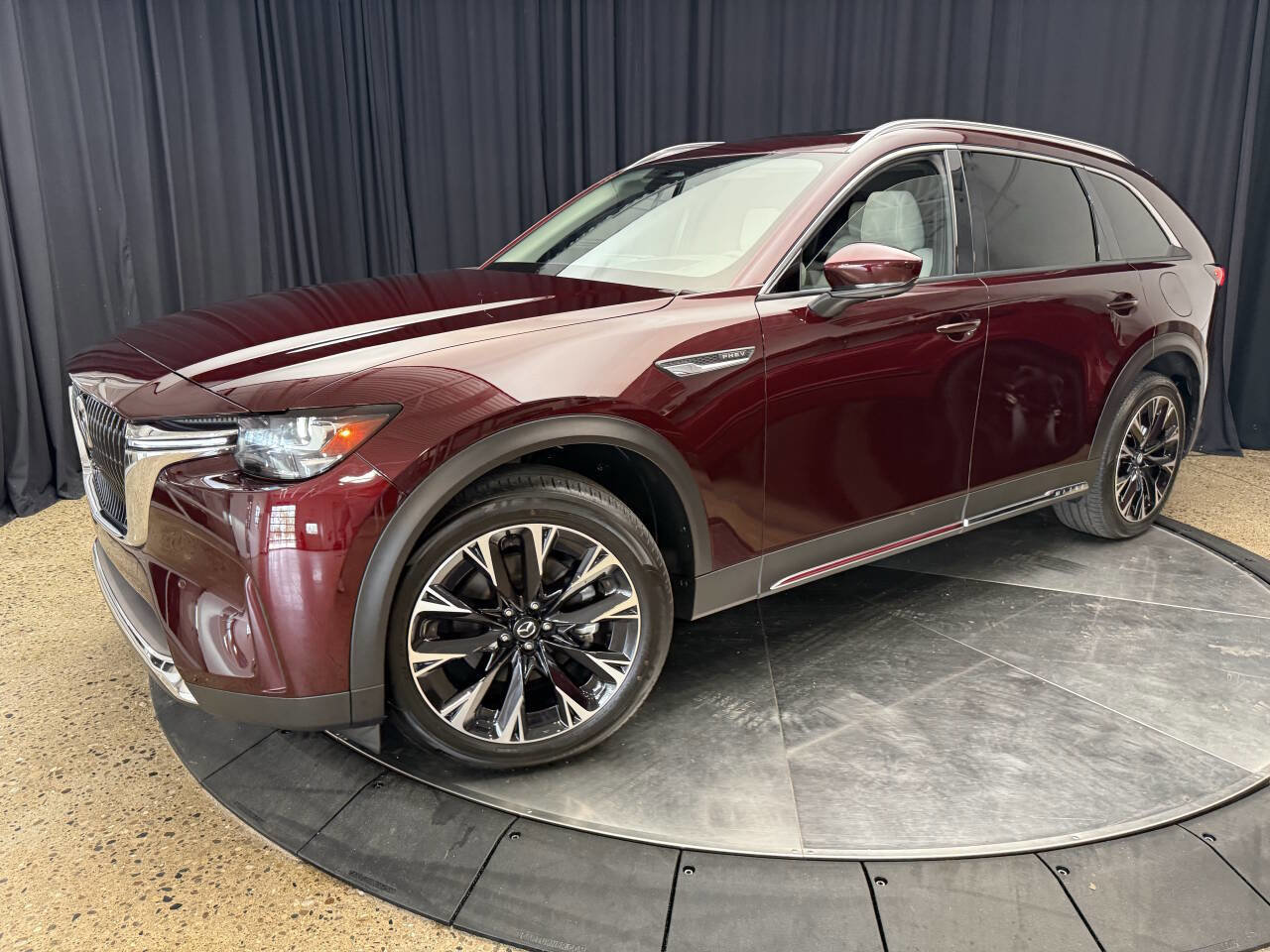 Used 2024 MAZDA CX-90 Plug-In Hybrid w/ Premium Plus AWD/4WD image 3