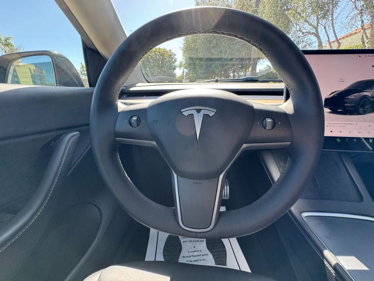 Used 2023 Tesla Model Y Performance AWD/4WD image 14
