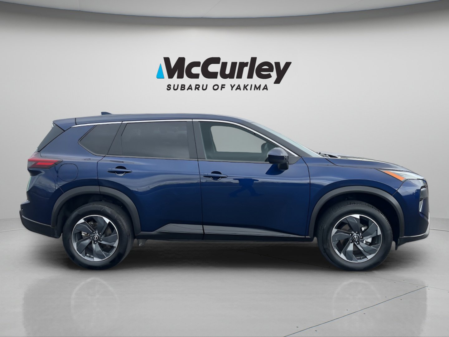 Used 2024 Nissan Rogue SV AWD/4WD image 6