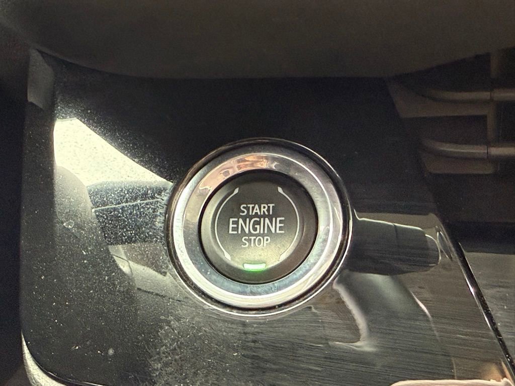 Used 2024 Buick Envision Sport Touring image 11