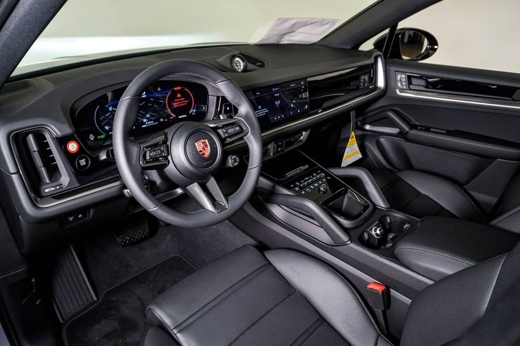 New 2026 Porsche Cayenne Coupe AWD/4WD image 4