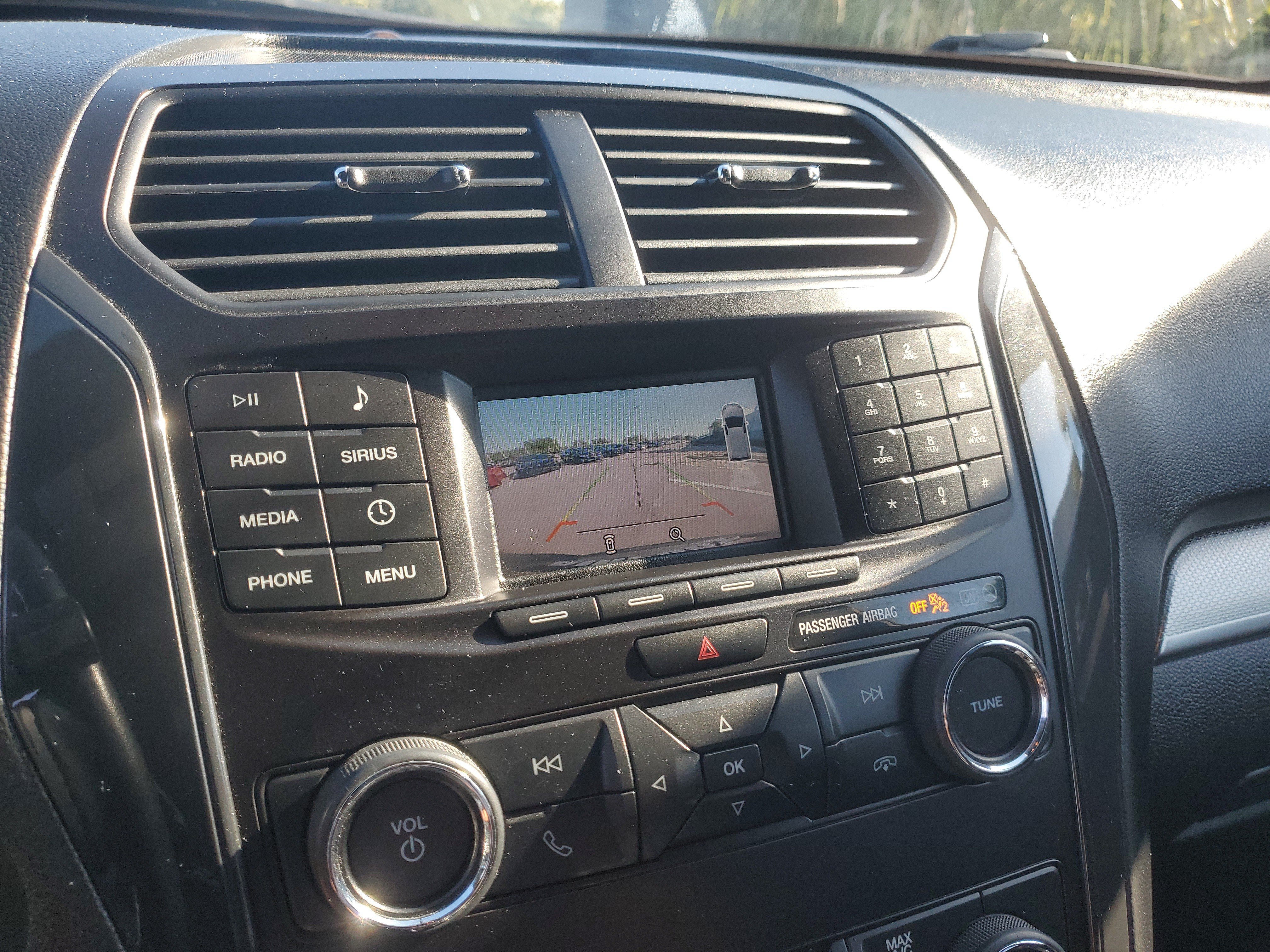 Used 2019 Ford Explorer XLT FWD image 21