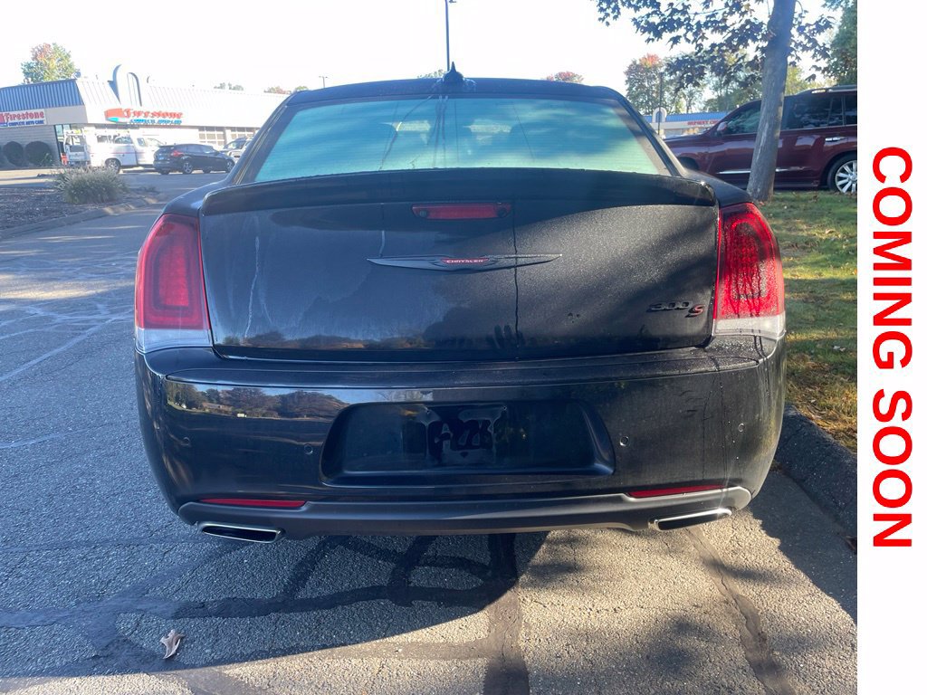 Used 2021 Chrysler 300 S w/ S Model Appearance Package RWD image 8