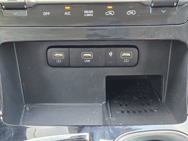 Certified 2024 Kia Carnival EX FWD image 20