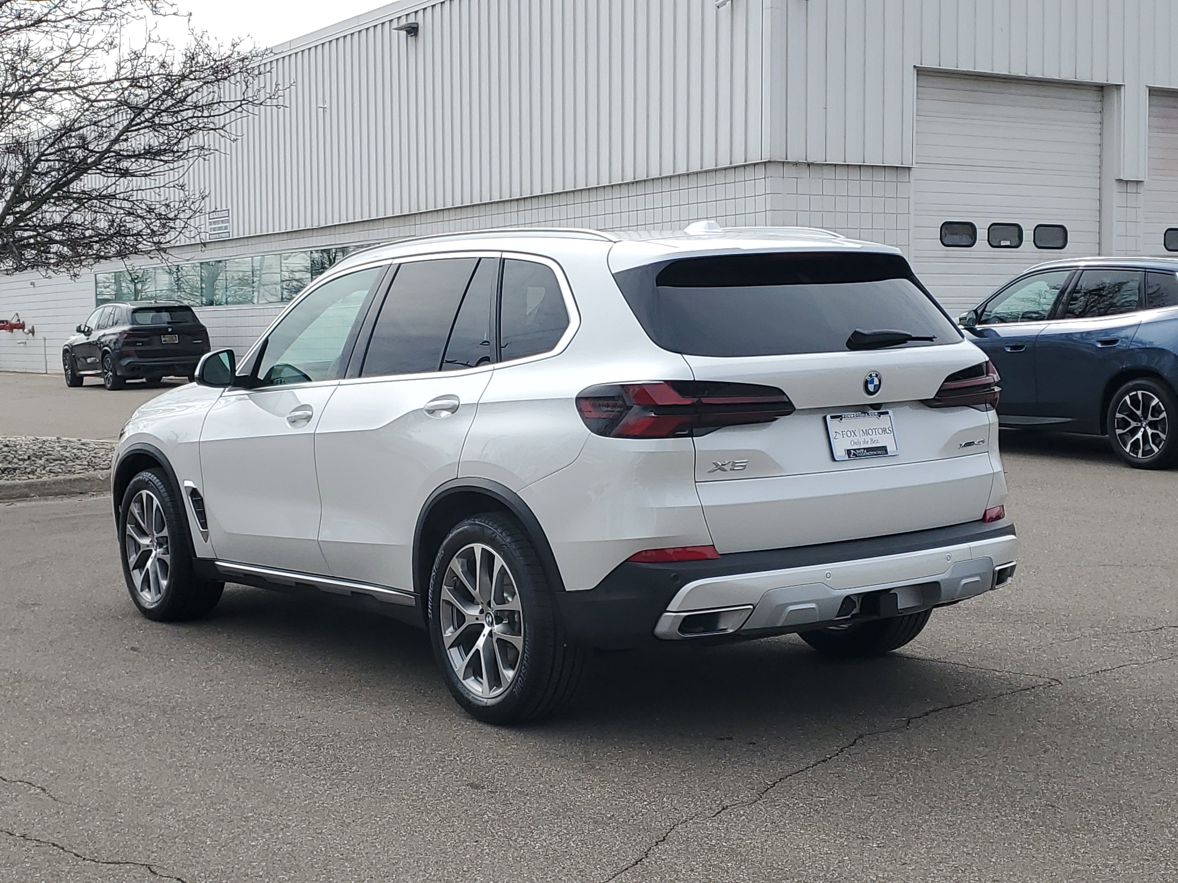 New 2026 BMW X5 xDrive40i AWD/4WD image 2