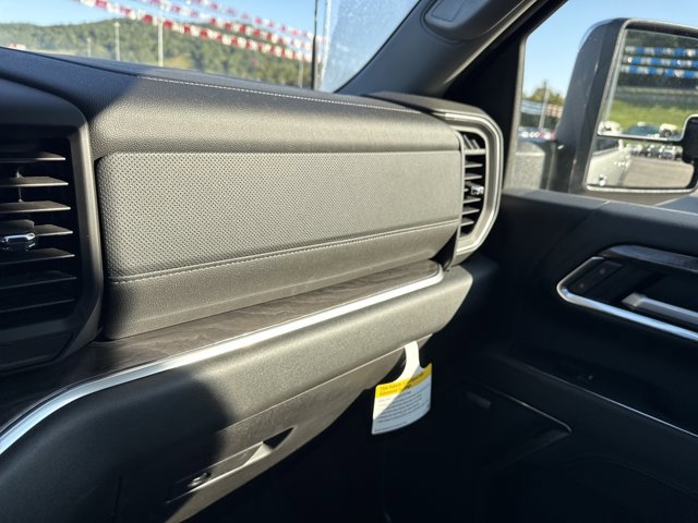 New 2025 Chevrolet Silverado 2500 LTZ w/ LTZ Premium Package AWD/4WD image 26