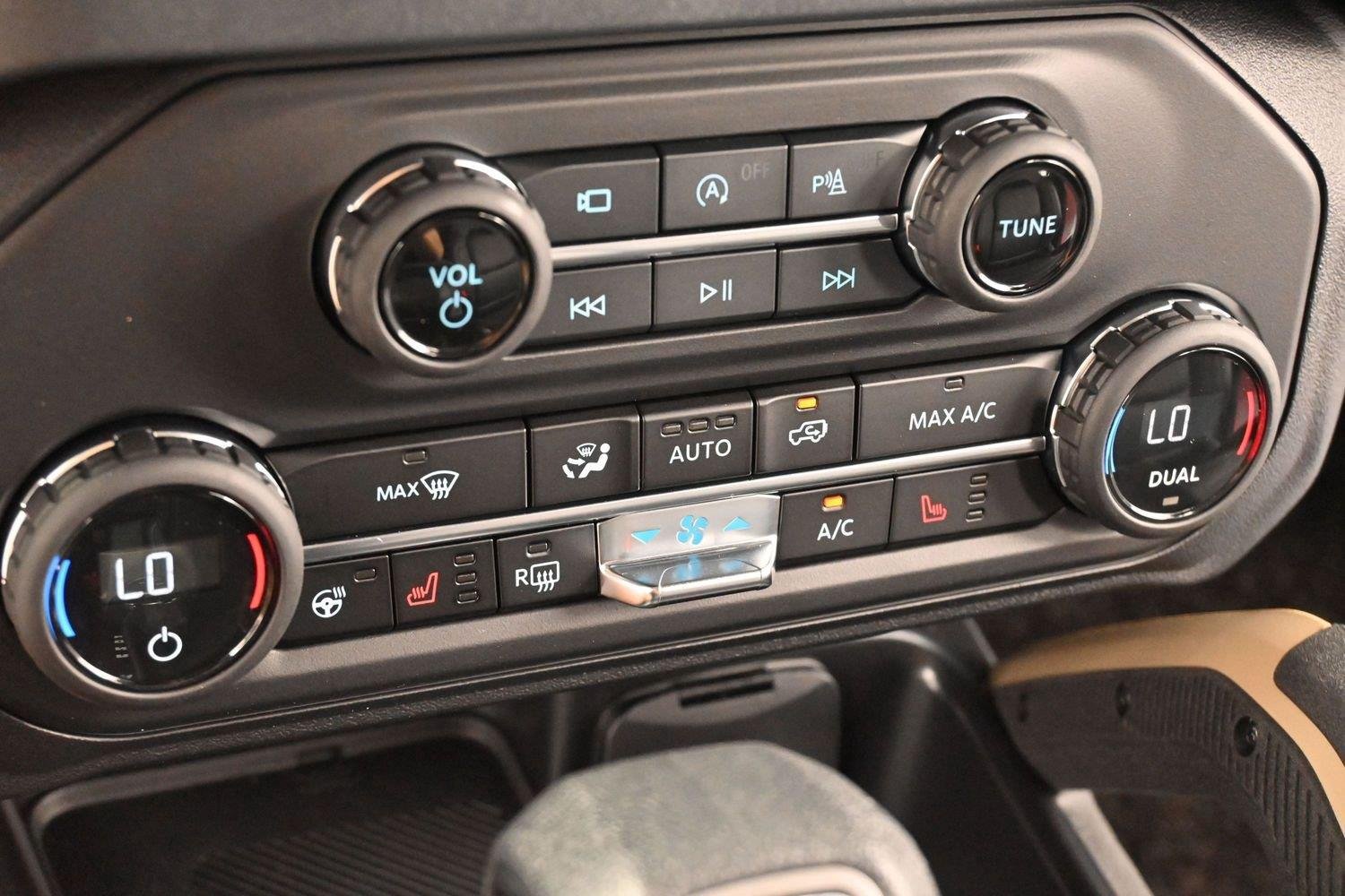 Used 2026 Ford Bronco Badlands AWD/4WD image 24