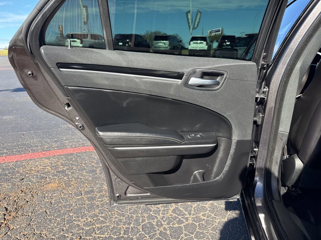 Used 2021 Chrysler 300 S image 31