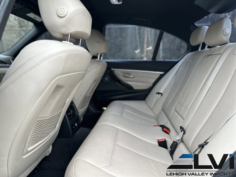 Used 2016 BMW 340i xDrive Sedan AWD/4WD image 19