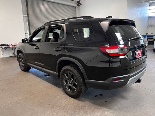 Used 2023 Honda Pilot TrailSport image 5