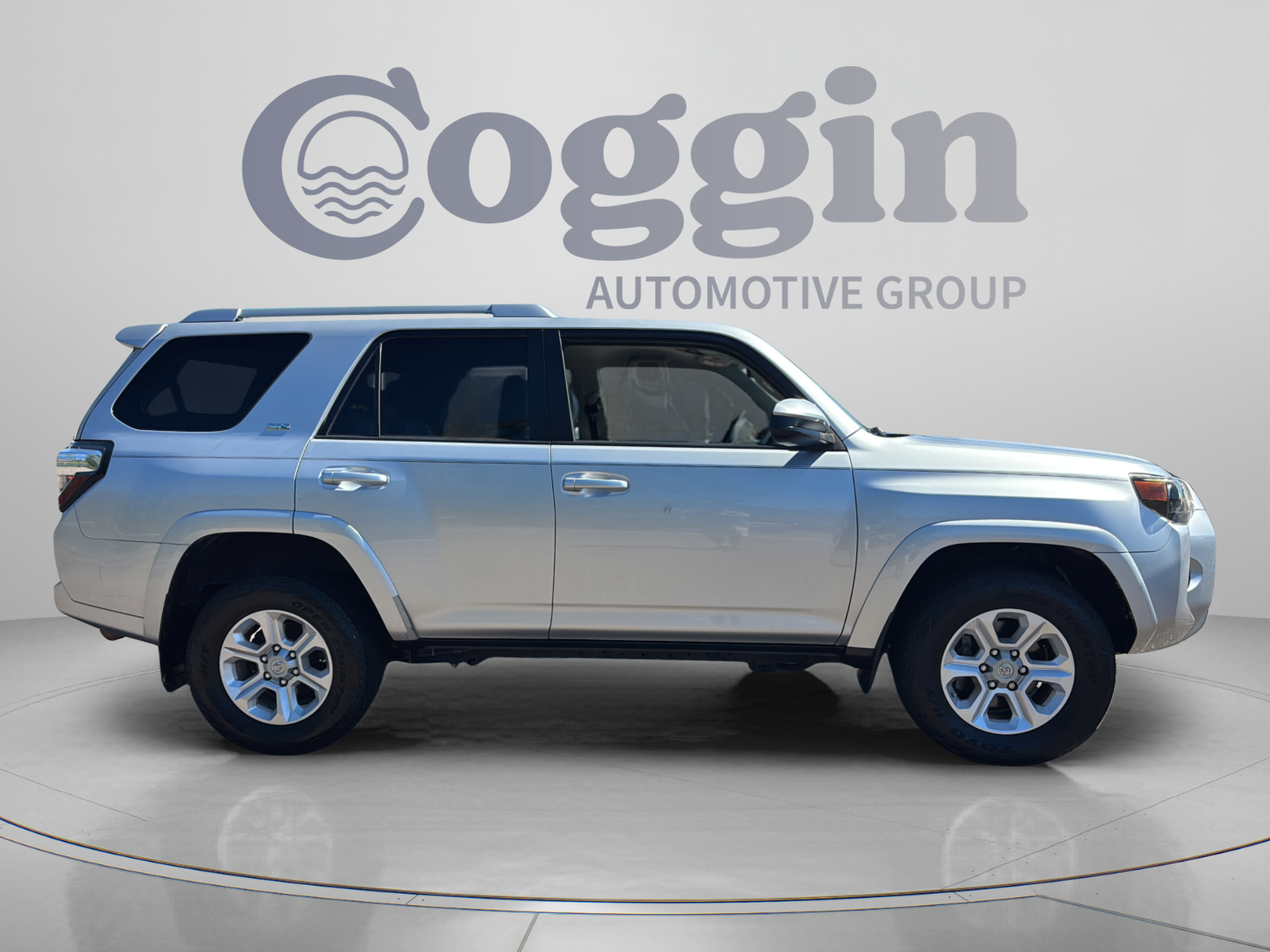 Used 2015 Toyota 4Runner SR5 RWD image 6