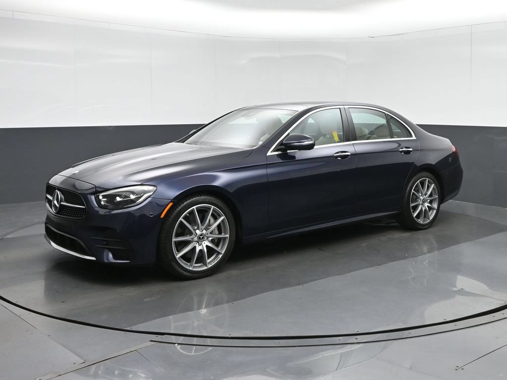 Used 2022 Mercedes-Benz E 350 Sedan w/ AMG Line Exterior image 3