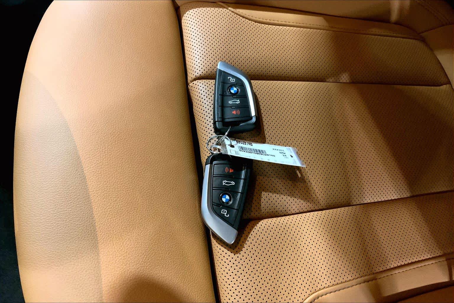 Used 2024 BMW X4 xDrive30i w/ Premium Package AWD/4WD image 15