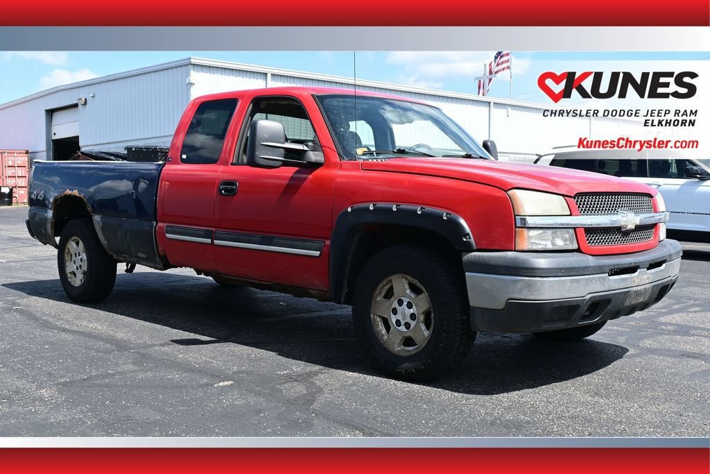 Used 2005 Chevrolet Silverado 1500 LS w/ Light Duty Power Package AWD/4WD image 1