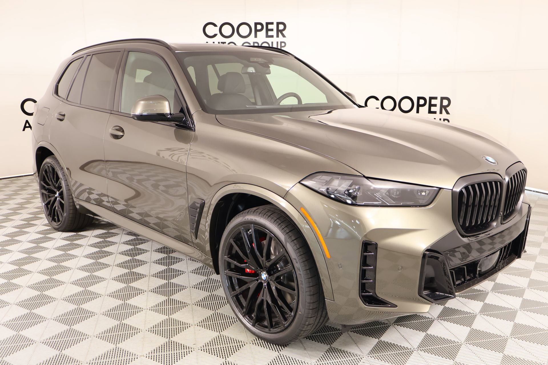 New 2026 BMW X5 xDrive40i w/ M Sport Package