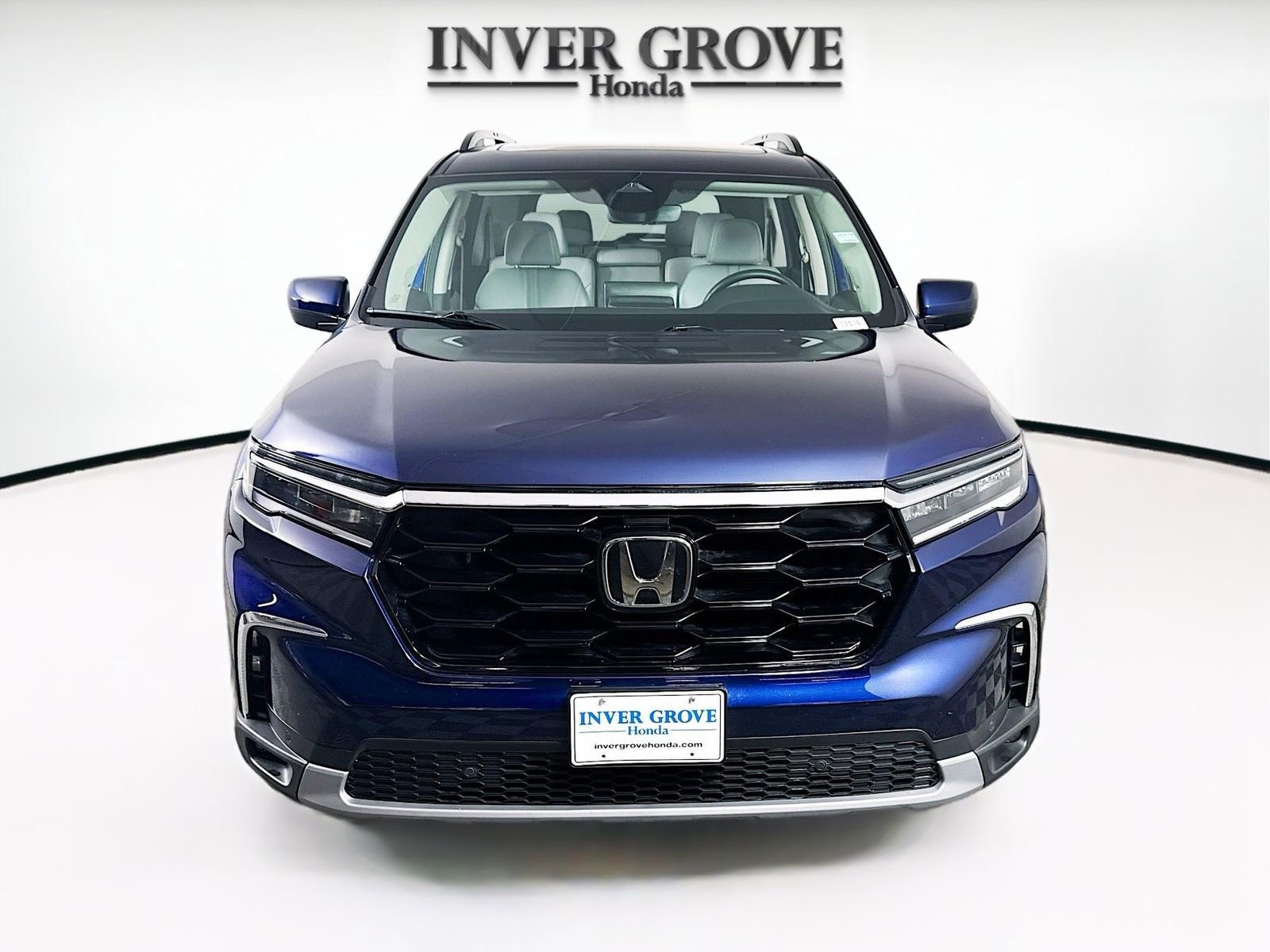 Certified 2023 Honda Pilot Touring image 2