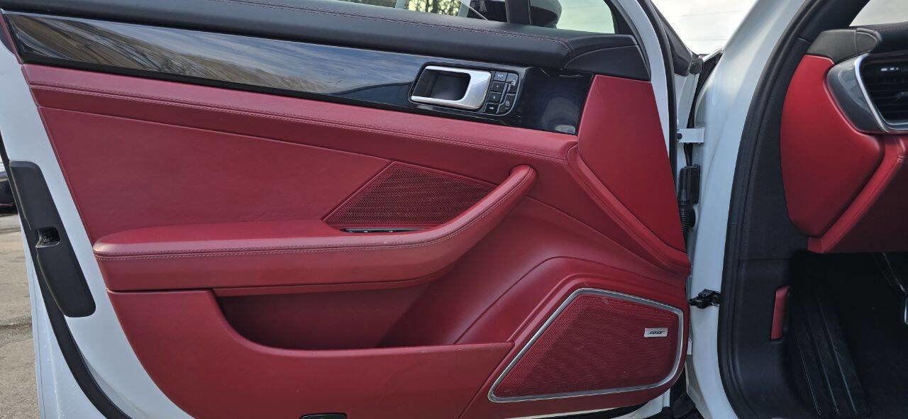 Used 2021 Porsche Panamera 4S image 13