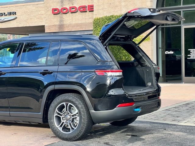 Used 2022 Jeep Grand Cherokee Trailhawk w/ Advanced Protech Group II image 16