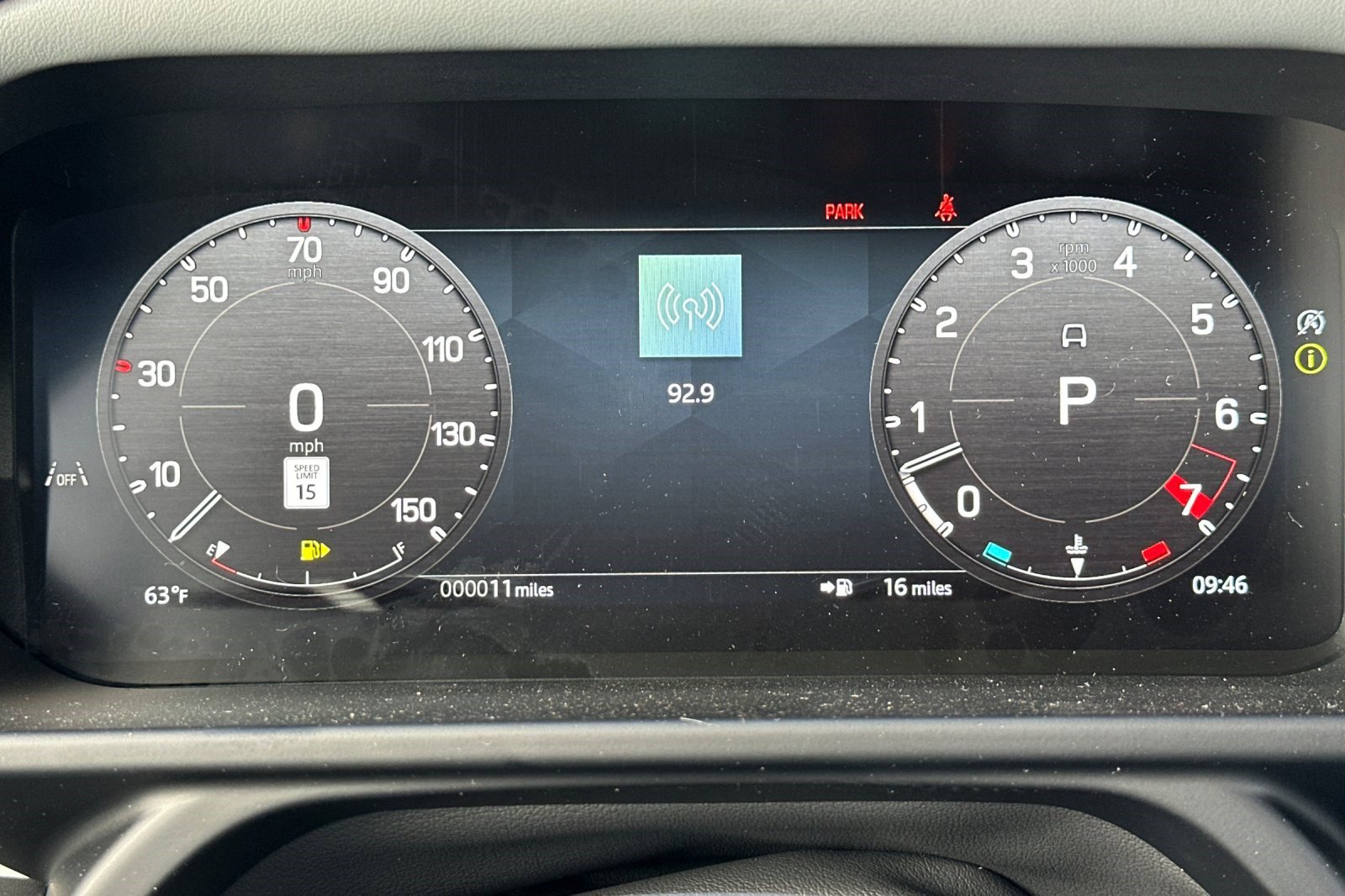 New 2026 Land Rover Defender 110 X-Dynamic SE image 18