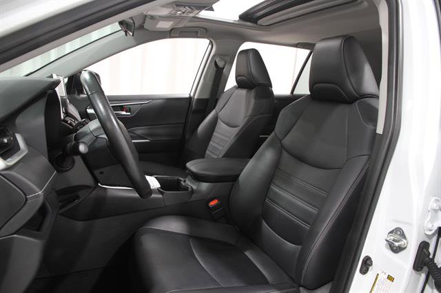 Used 2024 Toyota RAV4 XLE Premium w/ Weather Package AWD/4WD image 5