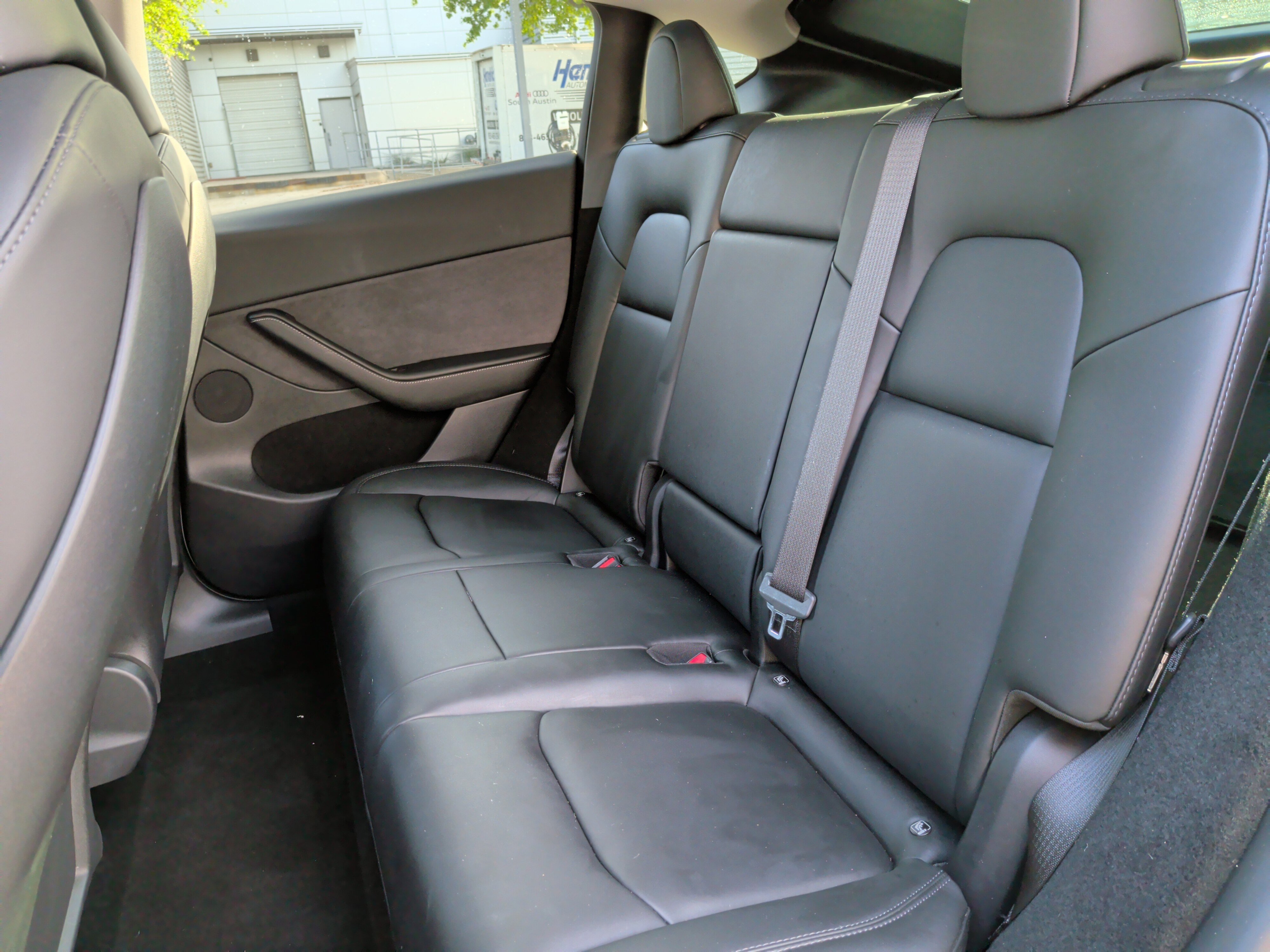 Used 2023 Tesla Model Y Long Range image 31