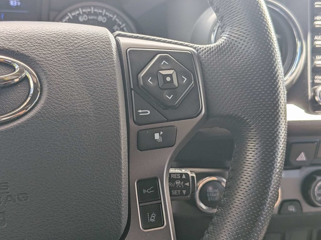 Used 2020 Toyota Tacoma TRD Off-Road AWD/4WD image 23