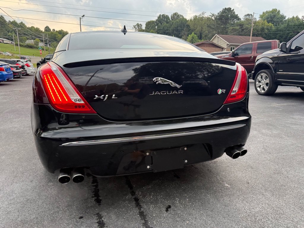 Used 2014 Jaguar XJ R LWB RWD image 11