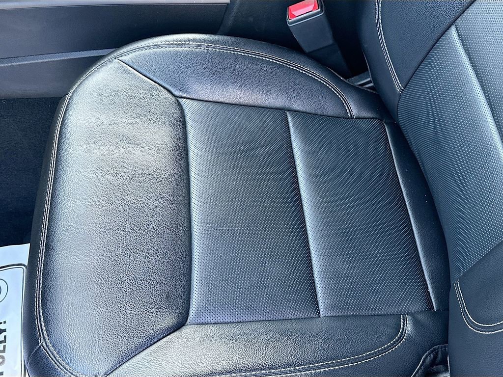 Used 2023 Ford Explorer Limited image 23